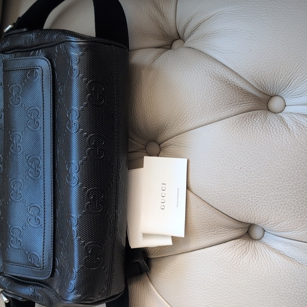 Gucci Black GG Pattern Messenger Bag - Picture 8 of 11